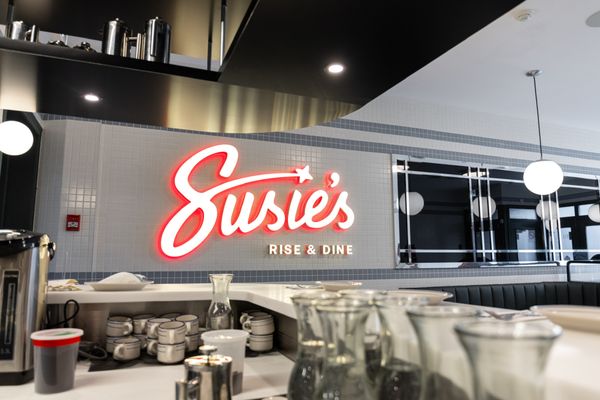 Susie's Rise & Dine by null