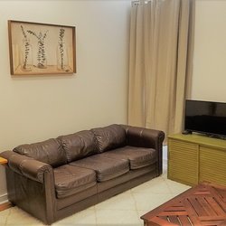 Little Boston Inn - Seating area of "the casselman" room / suite