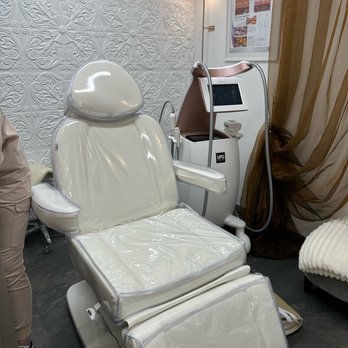 La Riush Aesthetic - Aestheticians Near Me - Beverly Hills, California La Riush Aesthetic - Aestheticians Near Me - Beverly Hills, California
