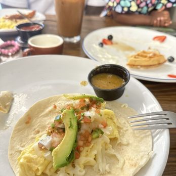 Good Times Kitchen + Bar - Cocktail Bars Near Me - Houston, Texas