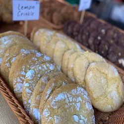 Downtown Los Altos Farmers' Market - Ginormous cookies