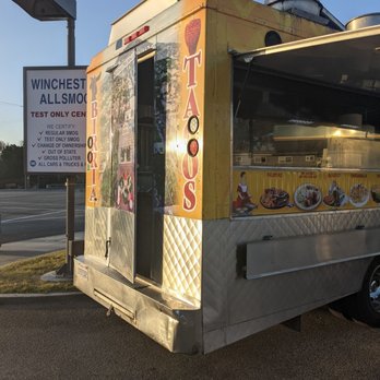 Un Poquito Mas - Corner of Moorpark and Winchester, on the Valero lot. - Food Trucks Near Me - San Jose, California Un Poquito Mas - Corner of Moorpark and Winchester, on the Valero lot. - Food Trucks Near Me - San Jose, California