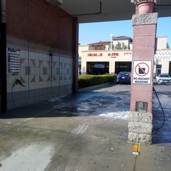 Al's 24 Hour Auto Spa - Empty car wash stalls - Car Wash Near Me - Lake Forest, California