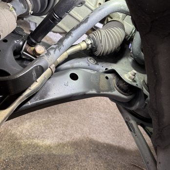 4A Auto A/C & Repair - Damaged inner and outer tire rod due to improper towing - Auto Repair Near Me - Johns Creek, Georgia 4A Auto A/C & Repair - Damaged inner and outer tire rod due to improper towing - Auto Repair Near Me - Johns Creek, Georgia