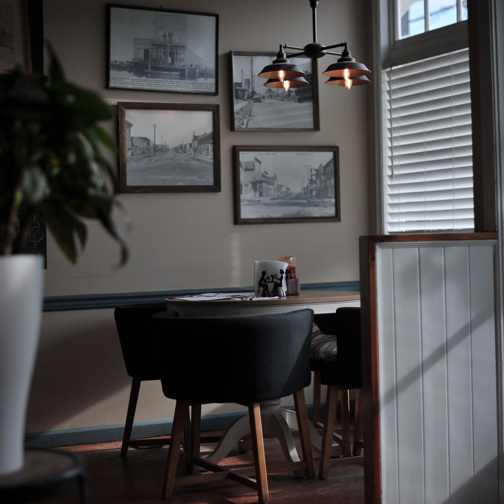 Cannery Cafe - Canadian (New) Near Me - Richmond, British Columbia
