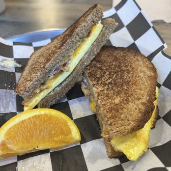 Great Harvest Bakery Cafe - Classic Breakfast Sandwich - Coffee & Tea Near Me - Orlando, Florida