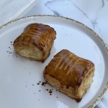 Art's Bakery & Cafe - Bakeries Near Me - Glendale, California Art's Bakery & Cafe - Bakeries Near Me - Glendale, California