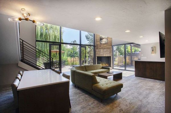 The Riverside Hotel by null