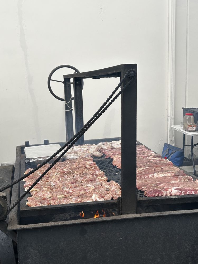 Michael's Oak Grill Logo