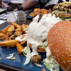 Sporvejen - Garlic burger with fried mussels. Soooo good.