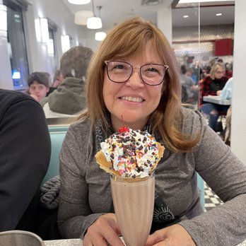 Sunliner Diner - Diners Near Me - Pigeon Forge, Tennessee