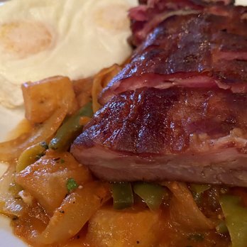 Rye Leawood - Spare ribs and eggs over easy - New American Near Me - Leawood, Kansas