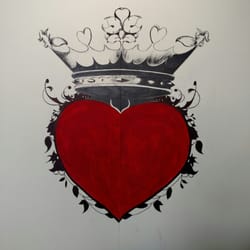 Lash Queens - Cool logo on the wall in the lobby