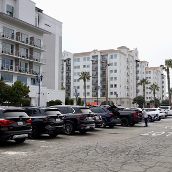 The Seabird Resort - Park here across the street! $5 a day. - Resorts Near Me - Oceanside, California