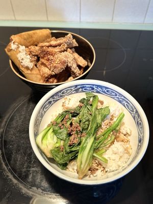 Lee’s Kitchen Noodle & Rice U Dub by null