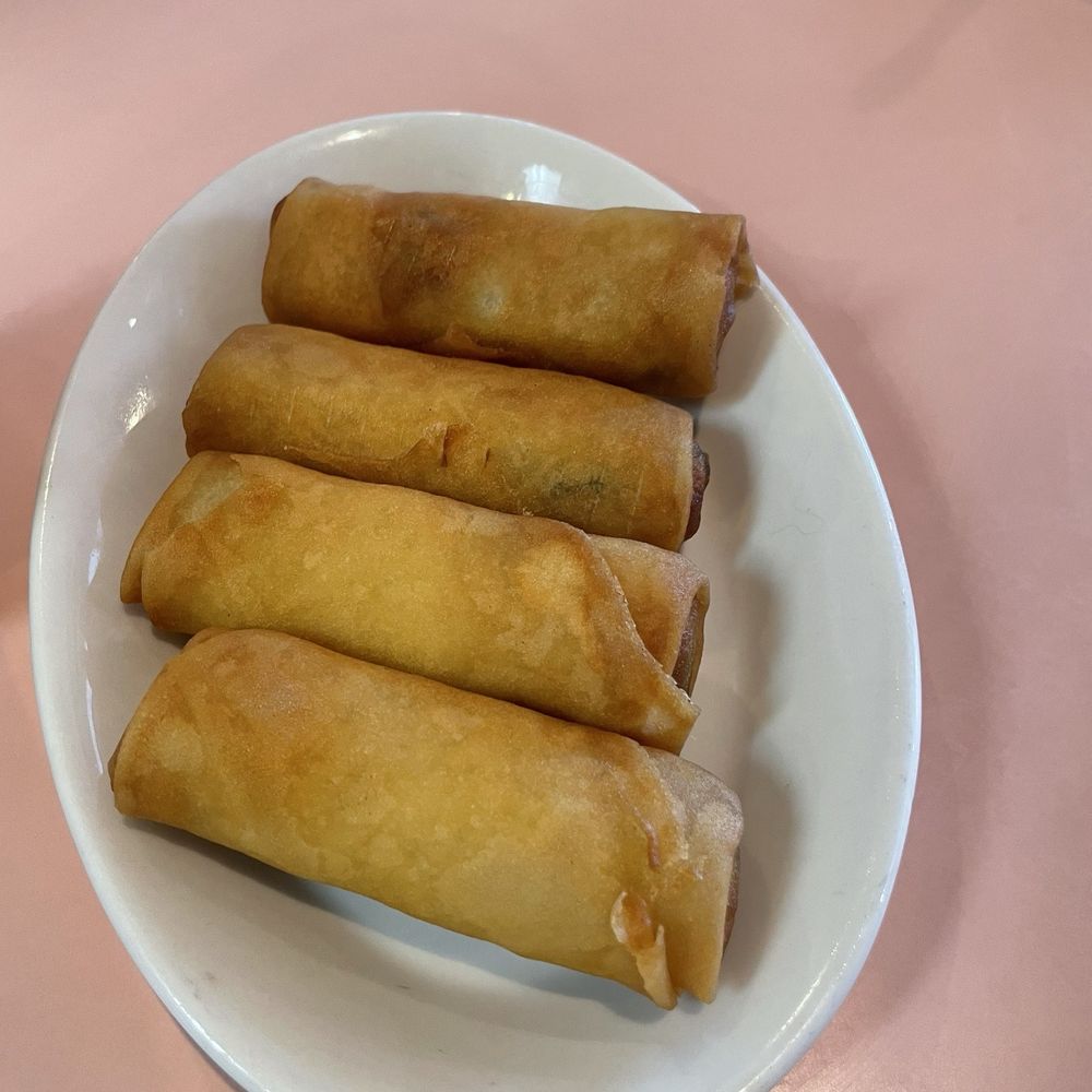 Best Hong Kong Dining - Chicken Crispy Egg Rolls (4) - Chinese Near Me - Mesa, Arizona