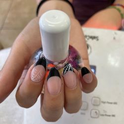 Wynn's Nails & Spa