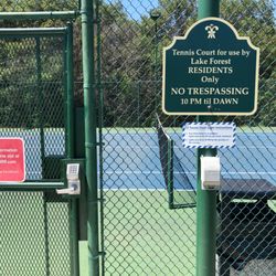 Lake Forest Park - Tennis court for residents only.