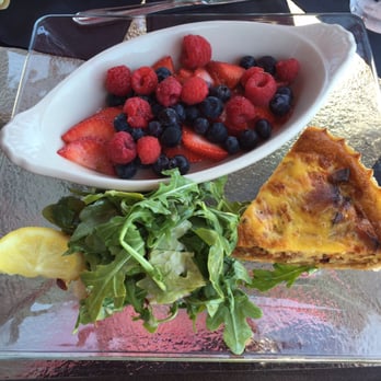 Too Cool Cafe - Bacon & cheese quiche with arugula salad and fruit - New American Near Me - Indian Harbour Beach, Florida