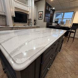 Chameill’s Bubbles and Shine Cleaning Services