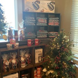 Baxter's Coffee - Christmas setup
