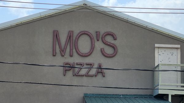 Mo's Pizza by null