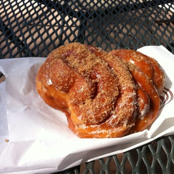 Gladstone Donuts - $1.35 for this beauty? Sign me up - Donuts Near Me - Oak Park, California