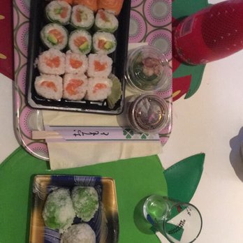 King Sushi & Wok - Petit plaisir à emporter. Plateau saumon et boules de coco !!! - Japanese Near Me - Nice, 06