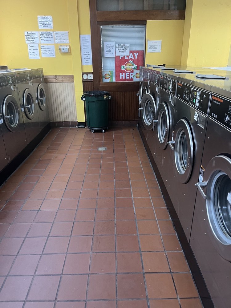 BEST COIN LAUNDRY Updated September 2024 7074 Highway 85, Riverdale, Laundromat