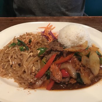 Benjarong Thai Restaurant - Lunch special spicy beef with phad Thai - Thai Near Me - Monroe, Washington Benjarong Thai Restaurant - Lunch special spicy beef with phad Thai - Thai Near Me - Monroe, Washington