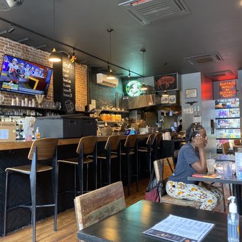Dan & John's Wings - Inside  friday at 3 - Chicken Wings Near Me - New York, New York