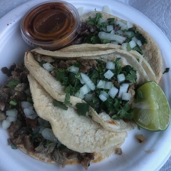 El Dollar Taqueria - Pastor, Cabeza, and Carnitas Tacos - Mexican Near Me - Lost Hills, California