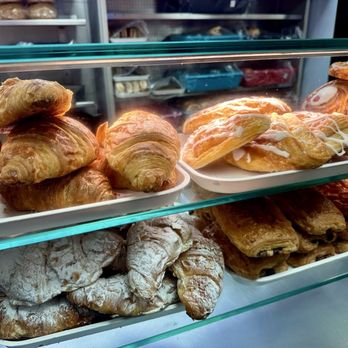 Beigel Bake - Various pastries  1/2026 - Bakeries Near Me - London, XGL