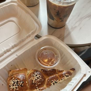 Delah Coffee - Bee bite and Yemeni Latte - Desserts Near Me - Oakland, California
