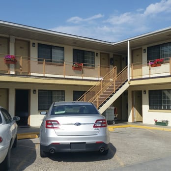 Esquire Inn - Typical L-formation hotel, only cleaner - Hotels Near Me - Elko, Nevada Esquire Inn - Typical L-formation hotel, only cleaner - Hotels Near Me - Elko, Nevada