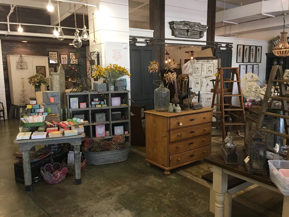 HARRISON HOUSE MARKET Updated September 2024 13 Photos 1717 E