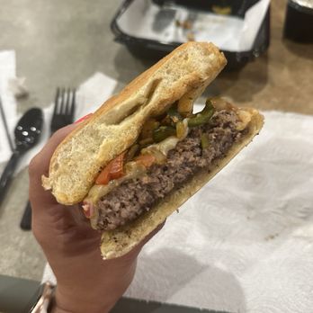 Ouachita Bar & Grill - Paradise burger - Barbeque Near Me - Hot Springs, Arkansas