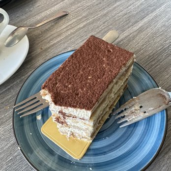 Vita Nostra Bakery Bistro - Tiramisu - Bakeries Near Me - Sunrise, Florida Vita Nostra Bakery Bistro - Tiramisu - Bakeries Near Me - Sunrise, Florida