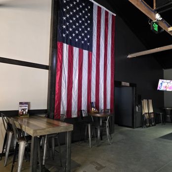 D's Barn - Axe Throwing Near Me - Bristol, Wisconsin