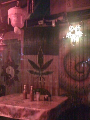 R. Thomas Deluxe Grill by null