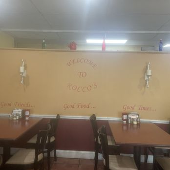 Rocco's Pizzeria - Dining area - Italian Near Me - Avenel, New Jersey