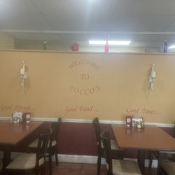 Rocco's Pizzeria - Dining area