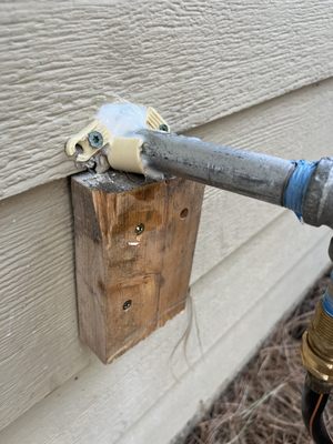 PT Plumbing Logo