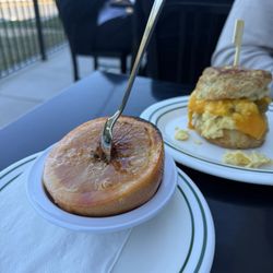 Big Bad Breakfast - Grapefruit brûlée