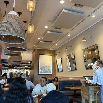 AB Kitchen - Seating - New American Near Me - Atlantic Beach, Florida