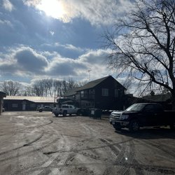 Long Siding Bar & Grill