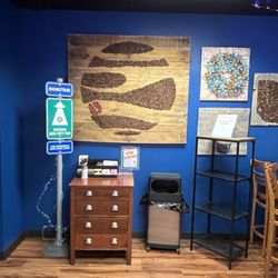 Jupiter Coffee and Donuts - Inside shop
