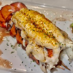 Kar'is Surf and Sirloin - Lobster & filet    @hybrideater