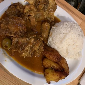 El Cubano - Rabo Encendido - Cuban Near Me - Valencia, California El Cubano - Rabo Encendido - Cuban Near Me - Valencia, California
