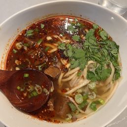 红烧牛肉面 Braised Beef Noodle Soup 红烧牛肉面 Braised Beef Noodle Soup